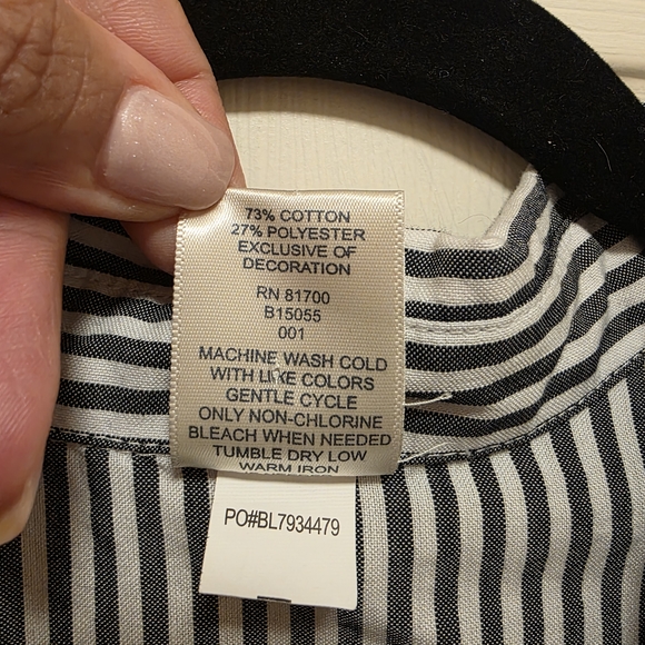 Blair Black and White Striped Shirt With Embroidered Flowers Size 3x - Picture 6 of 11